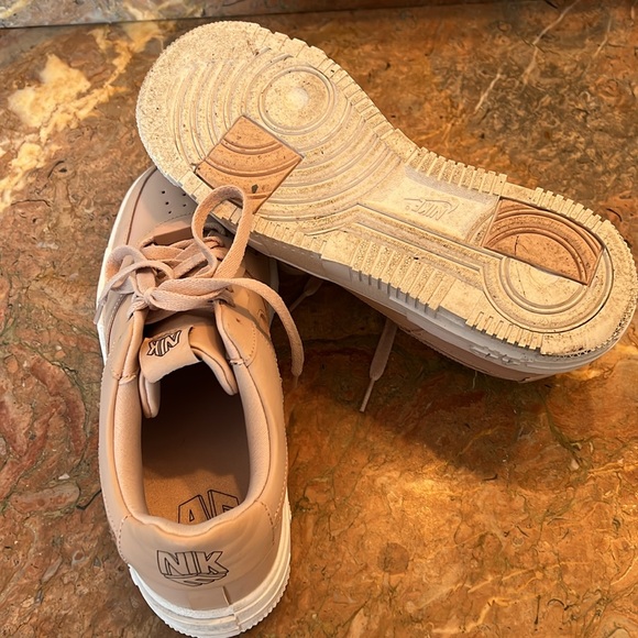 Rose color Air Force 1, chunky style. Size 10 - Picture 4 of 5